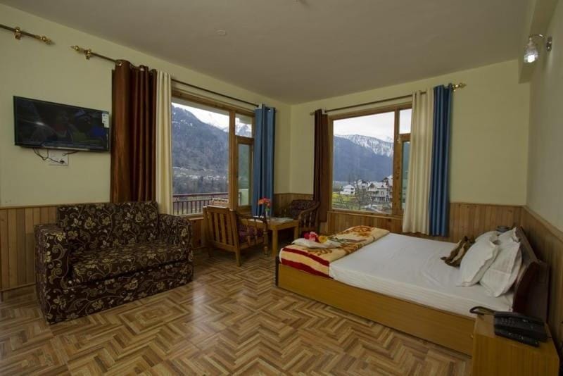 Marina Group of Hotels Arjun kuttir cottage #Atithi Devo Bhava Best hotel in manali #Five-star feeling# Mall Road 3 km # Hotels Best Prices Guaranteed with Deals#Free Parking Hostel in Manali