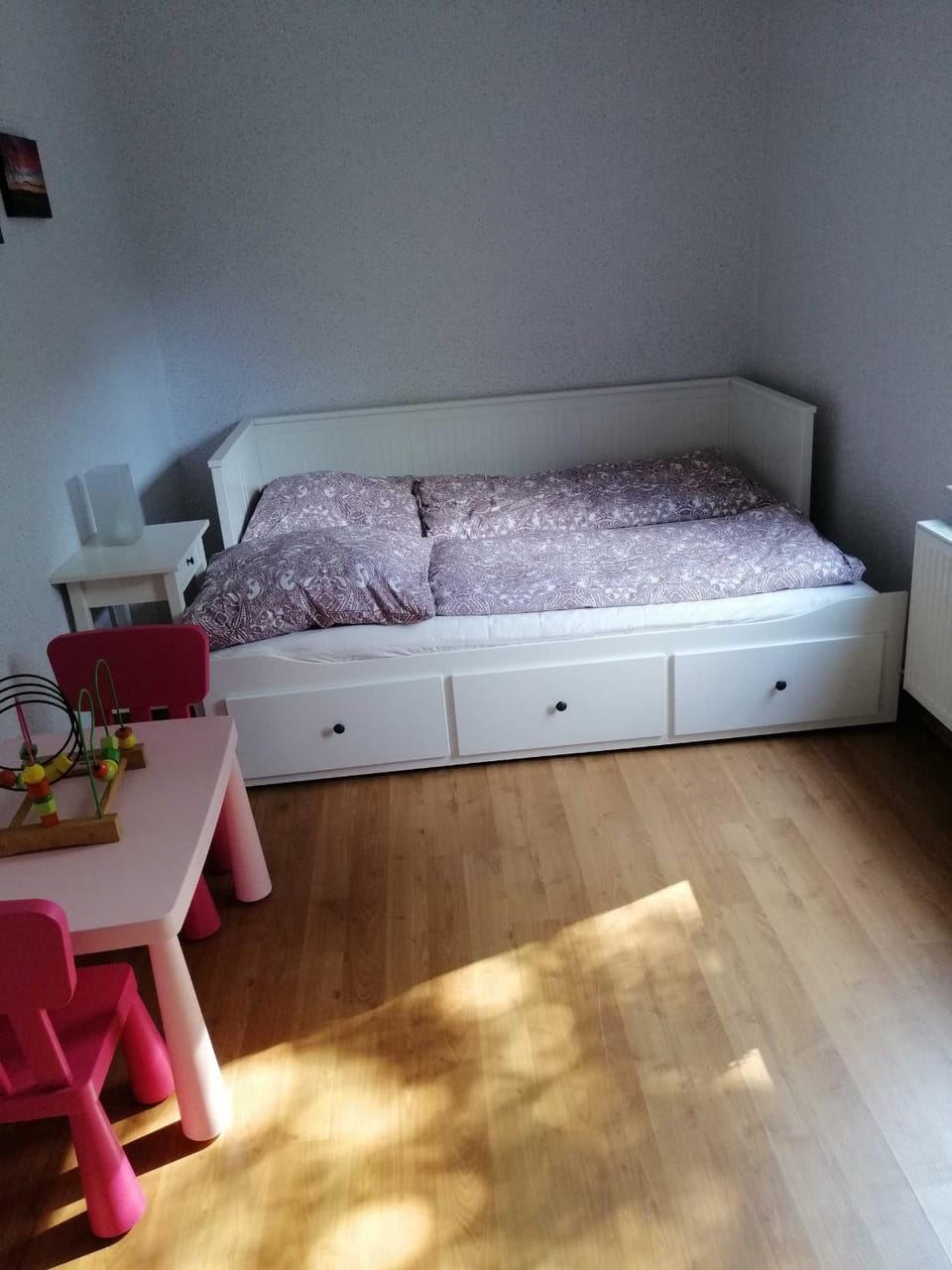 Bed, Photo of the whole room