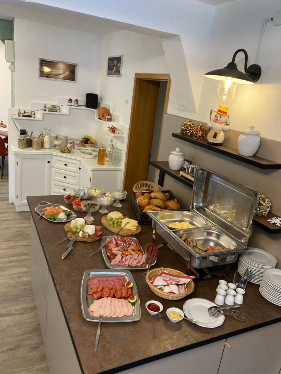Food and drinks, Breakfast, Continental breakfast, Buffet breakfast