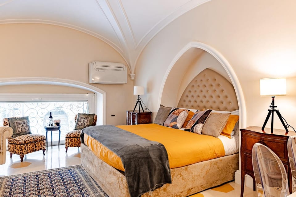 Living room, Bedroom