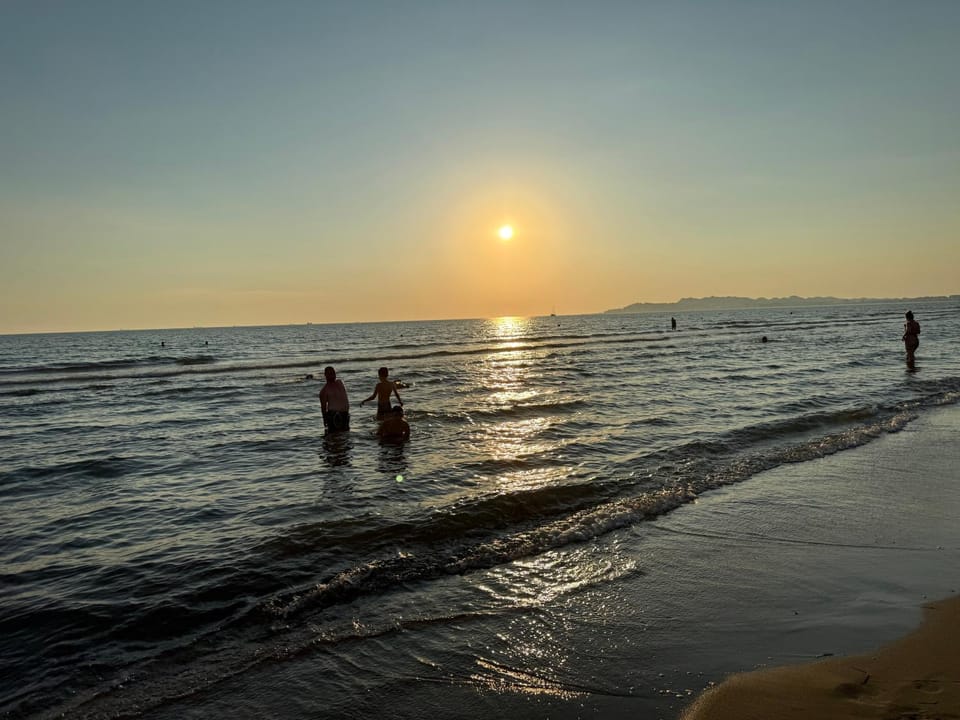 Dea Luxury Apartament Beach Apartment in Tirana County, Albania