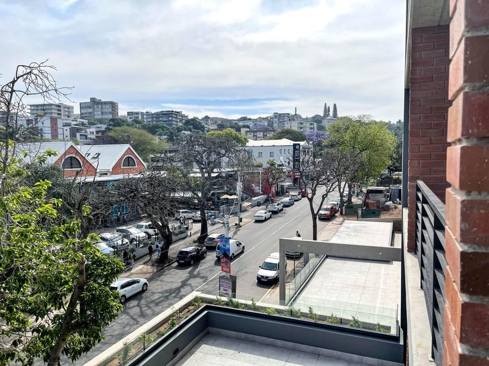 Day, Neighbourhood, City view, Street view, Location