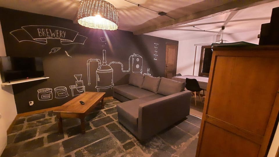 TV and multimedia, Living room, Seating area