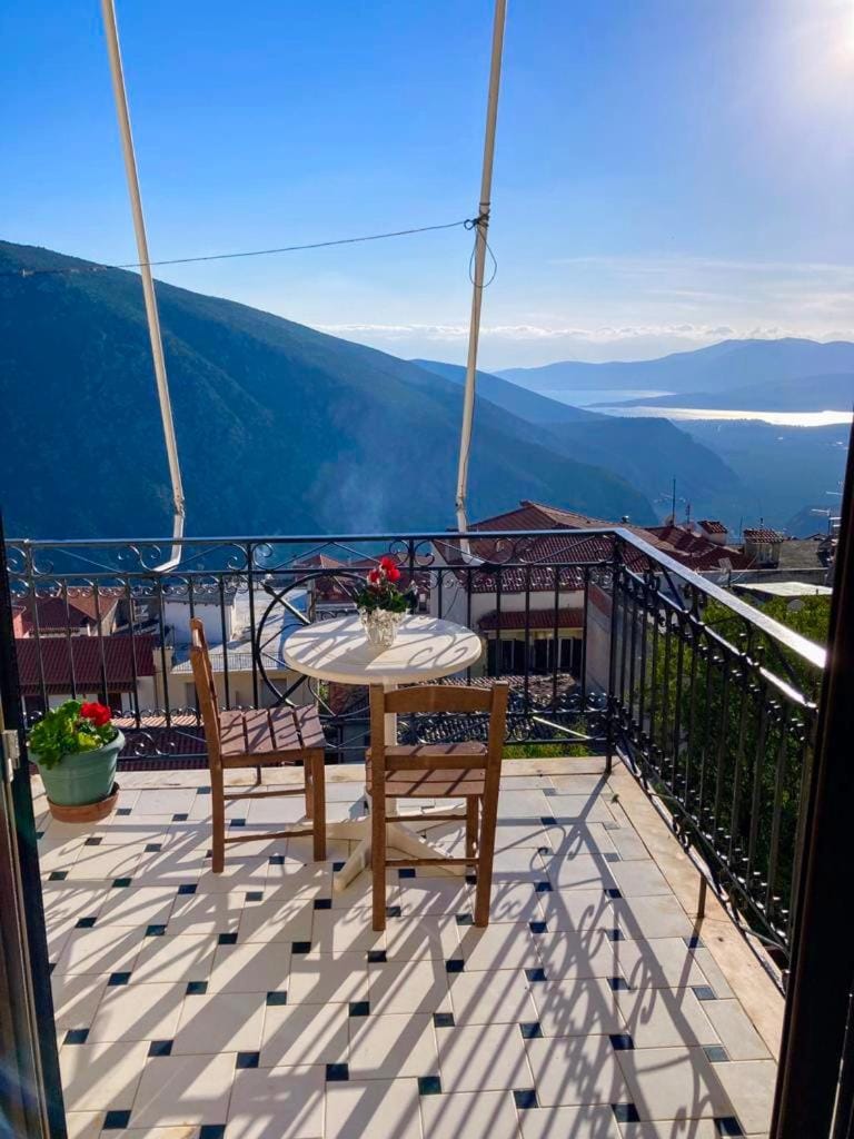 Delphi celebrity v i p the navel of the Earth, CENTER-DELPHI-penthouse galaxy&sky panoramic view, harmony&YOGA Apartment in Peloponnese, Western Greece and the Ionian