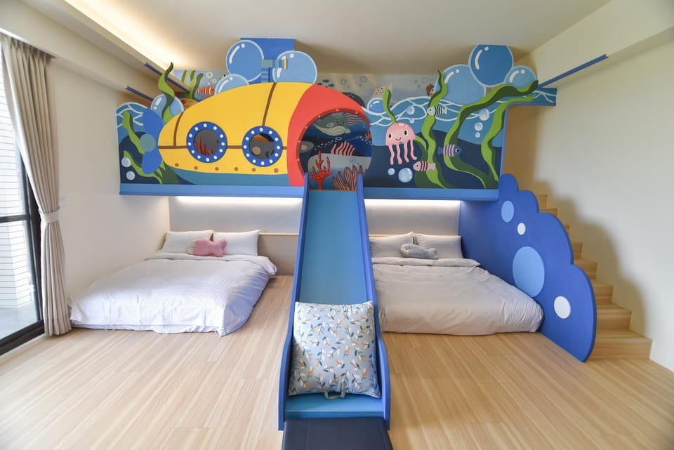 Bed, Bedroom