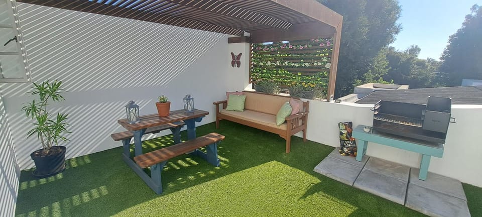 Cape Dutch Flair Apartment in Cape Town