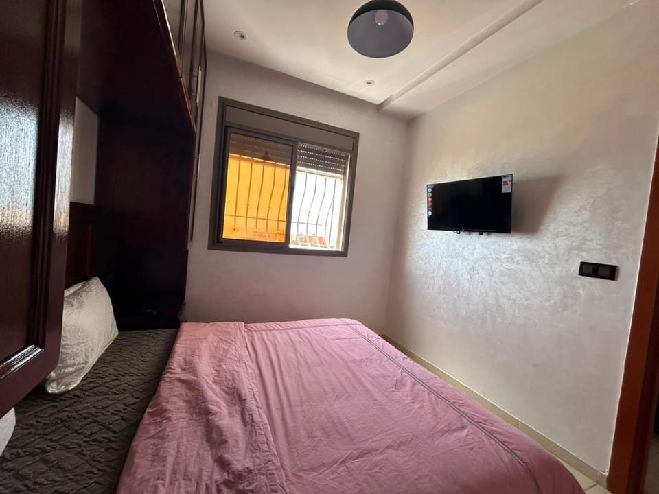 Communal lounge/ TV room, Bed, TV and multimedia, Photo of the whole room, Evening entertainment, Bedroom