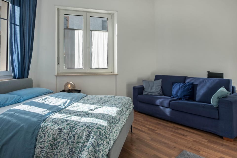 Living room, Bedroom
