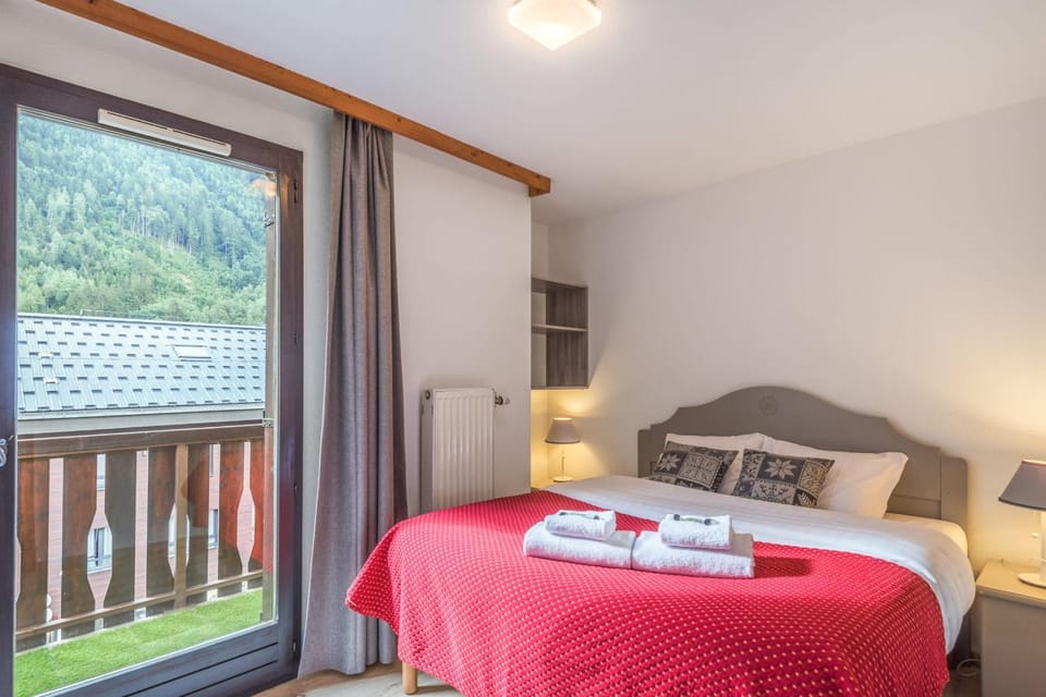 Joli appartement vue Mont Blanc 3 balcons et parking - Welkeys Apartment in Chamonix