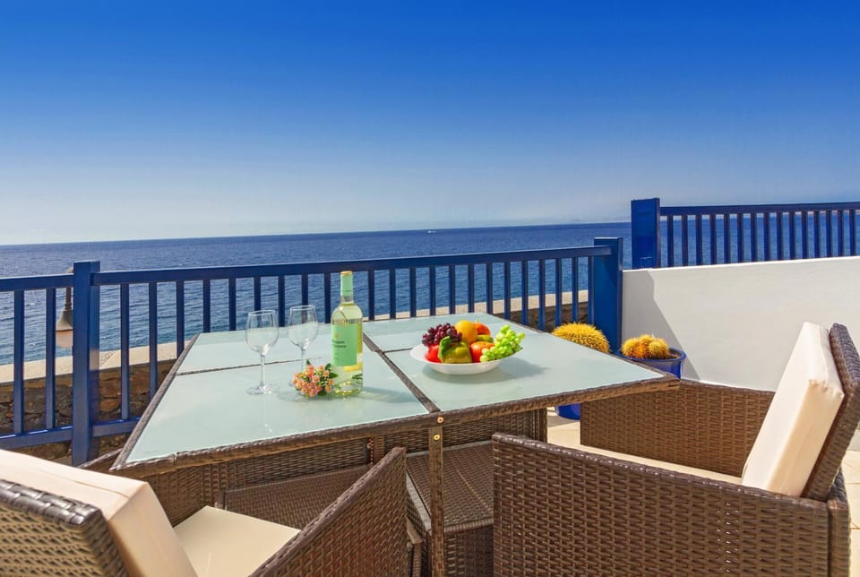 Food and drinks, Sea view