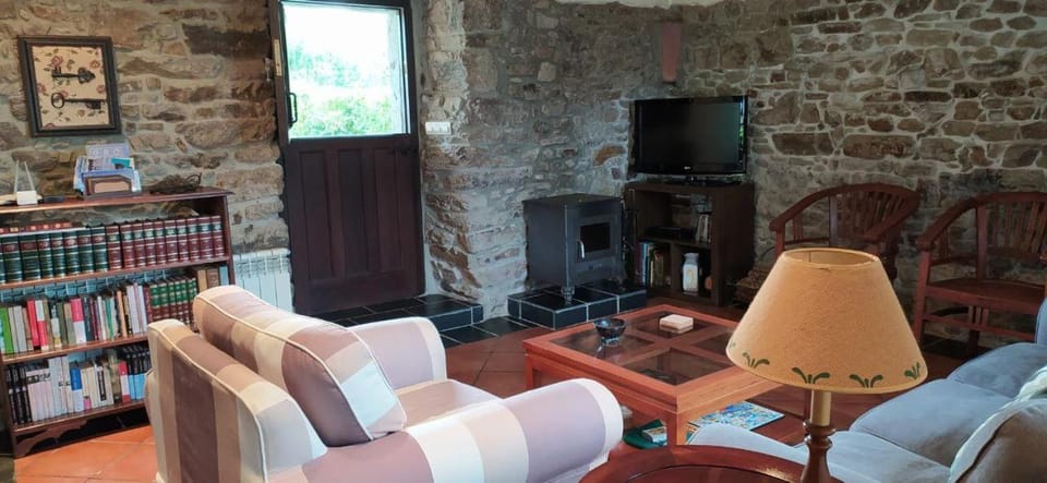 TV and multimedia, Living room, fireplace