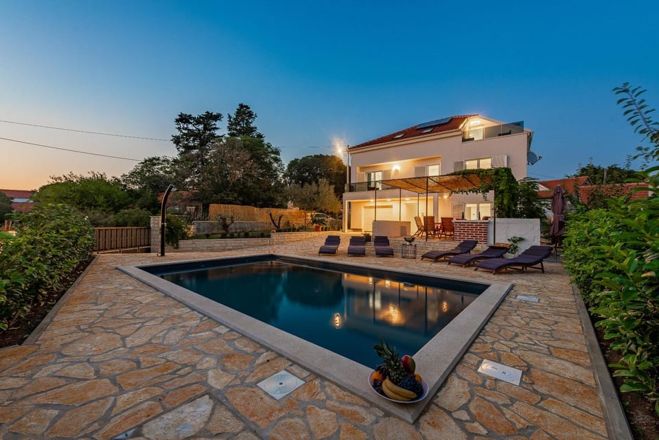 Property building, Swimming pool
