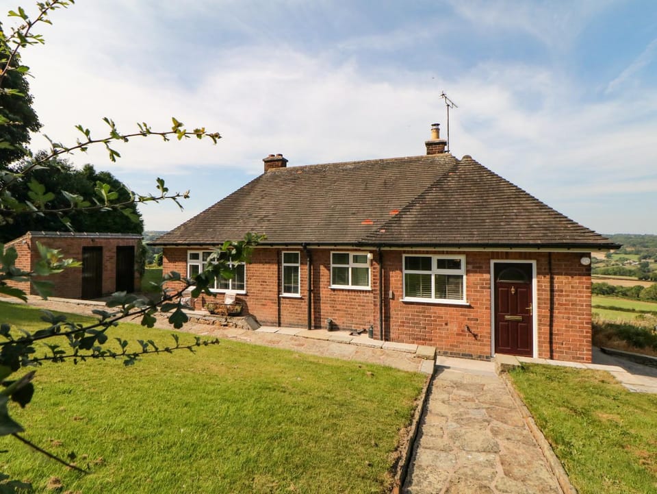 The BungalowBarlow House in North East Derbyshire District
