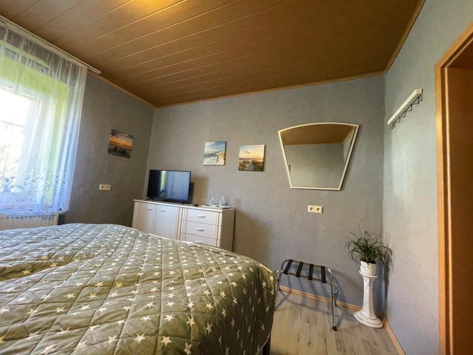 TV and multimedia, Photo of the whole room