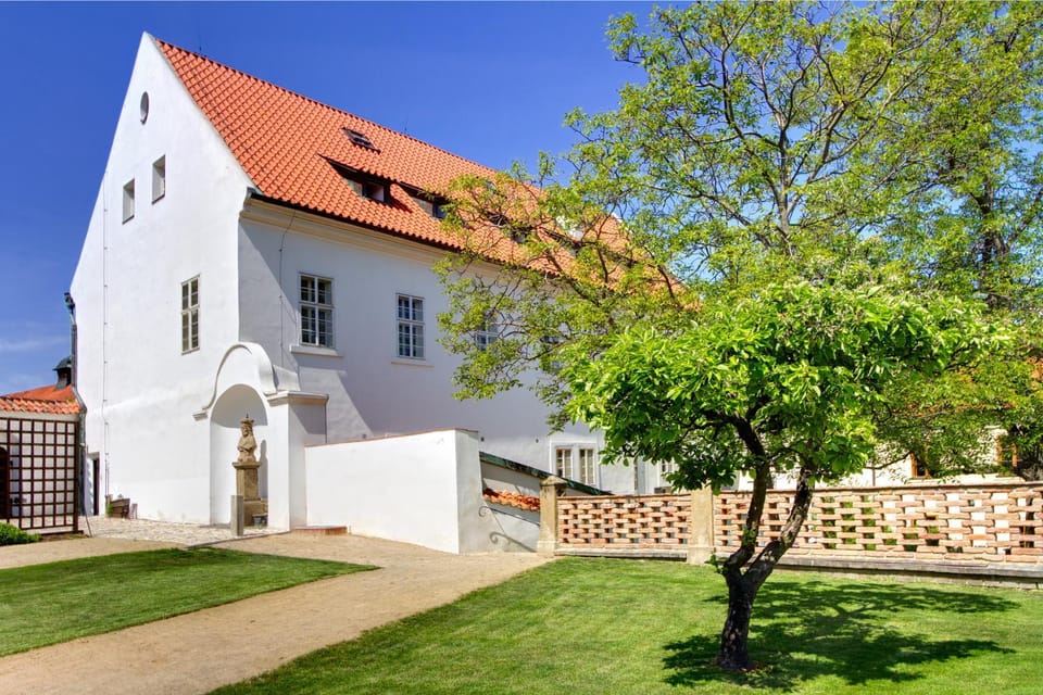 Facade/entrance, Garden