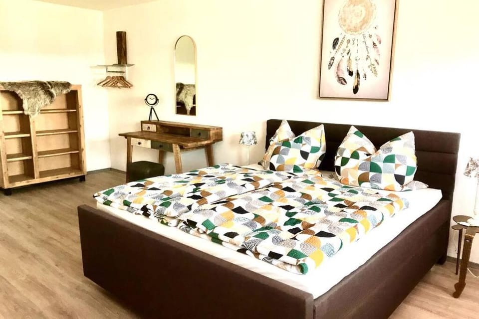 Bed, Bedroom