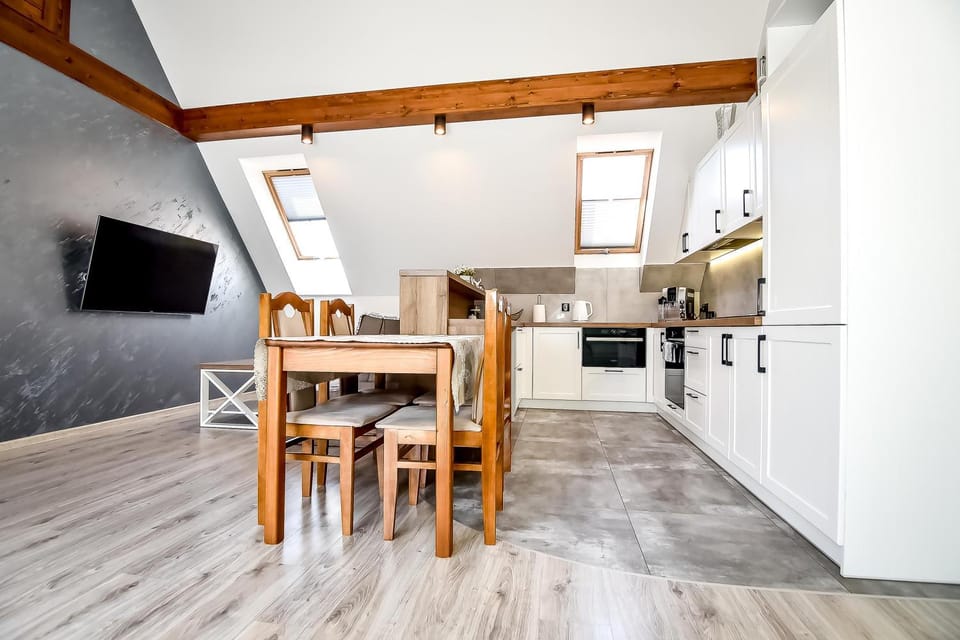 TV and multimedia, Kitchen or kitchenette, Dining area