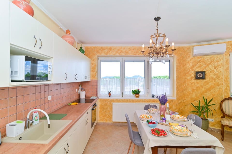 Francesca Apartmanlakása Apartment in Hungary