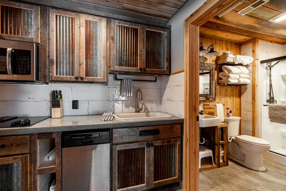 Shower, Toilet, Bathroom, Kitchen or kitchenette