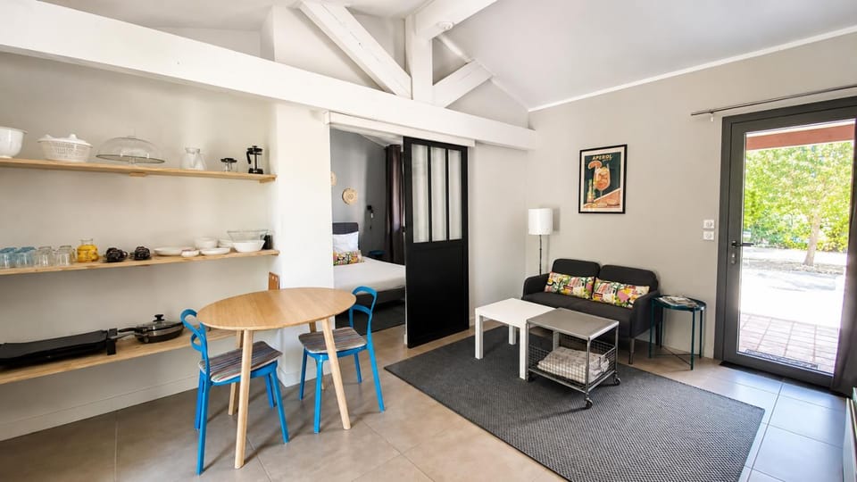 Living room, Seating area, Dining area, Quiet street view