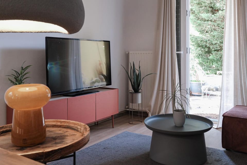 TV and multimedia, Seating area
