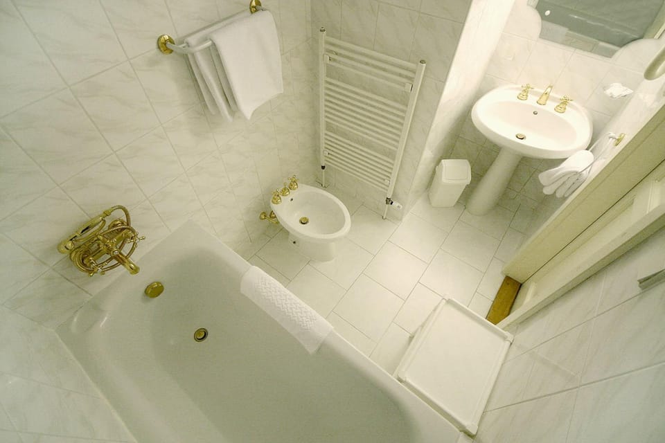 Bathroom, Bedroom