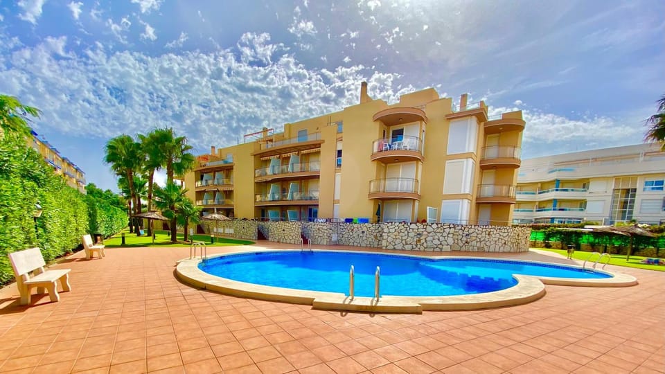 Property building, Swimming pool