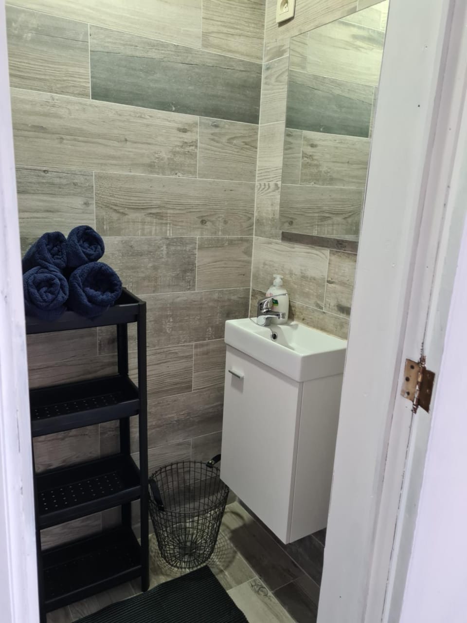 C Bruxelles airport Charleroi cosy Apartment in Charleroi