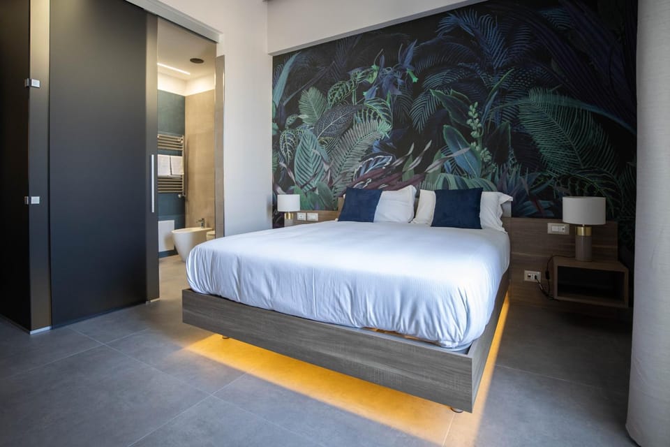 L'élégant BOUTIQUE ROOMS NAPLES Bed and Breakfast in Naples