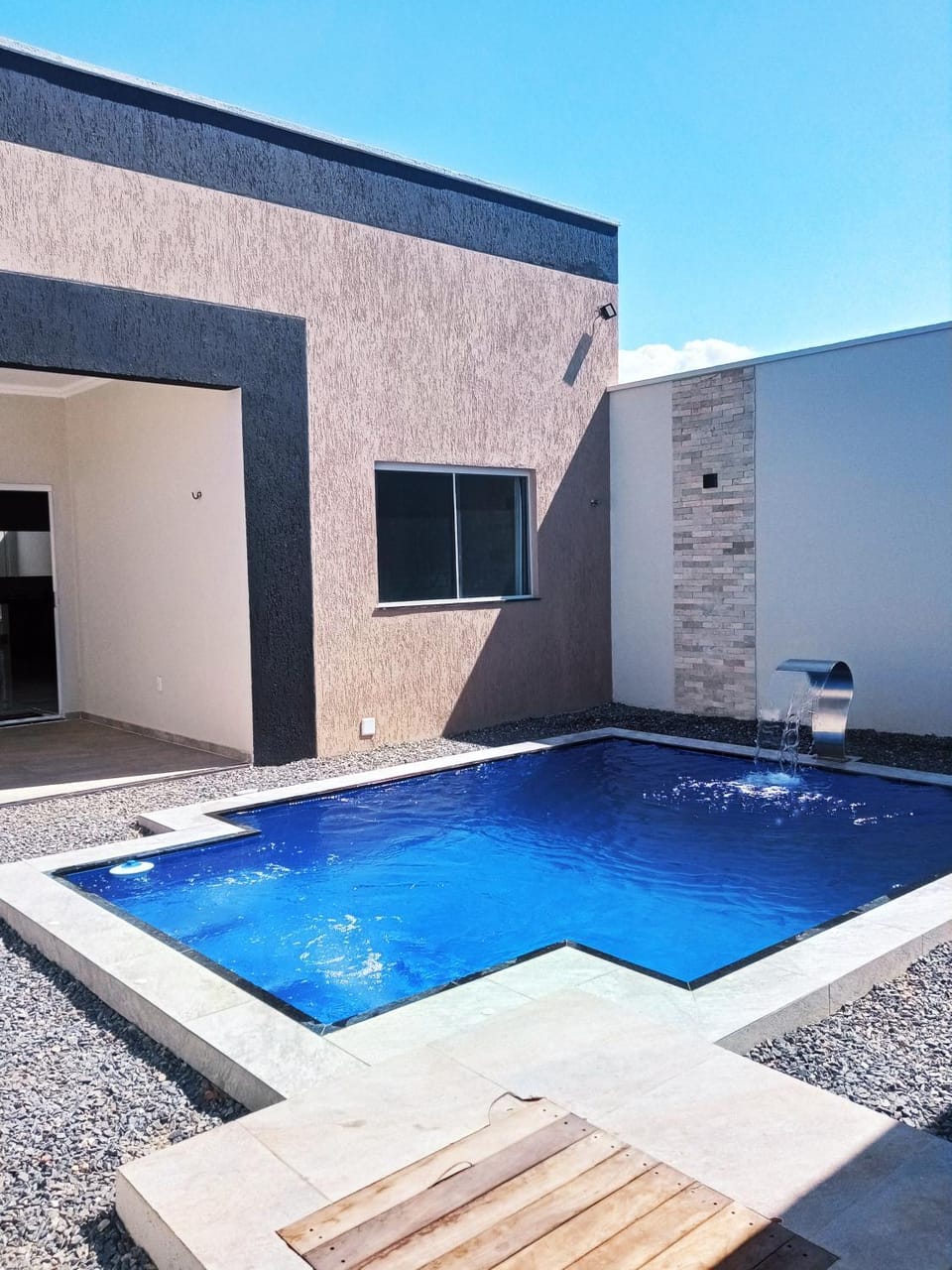 Hot Tub, Swimming pool