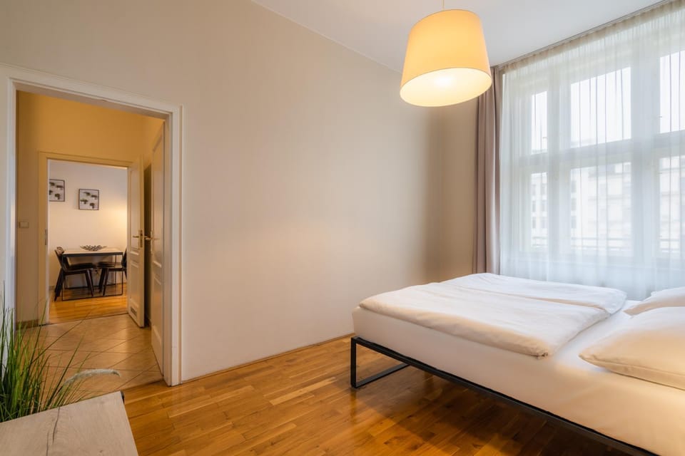 Photo of the whole room, Bedroom