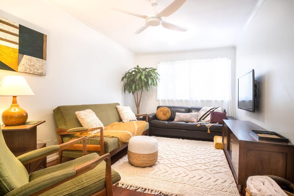 Communal lounge/ TV room, TV and multimedia, Living room, Seating area, Evening entertainment, fireplace