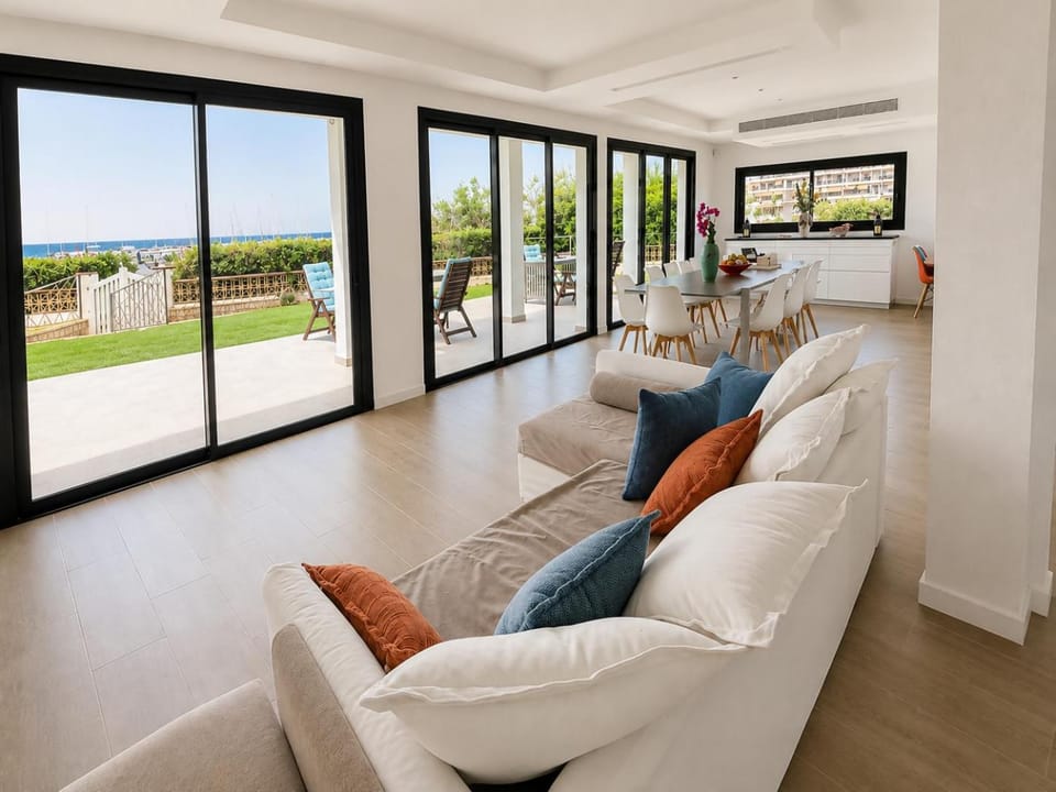 Living room, Seating area