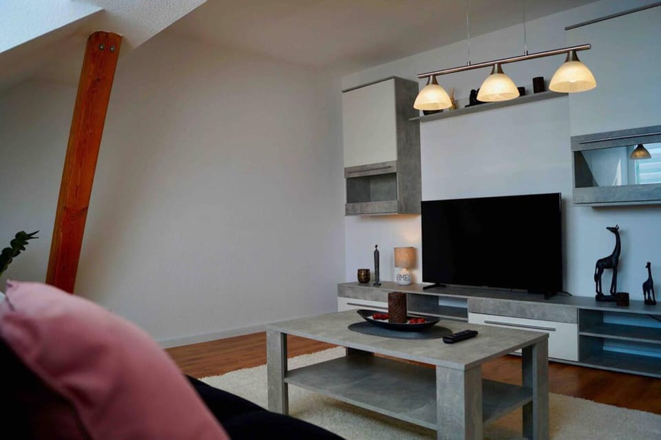Communal lounge/ TV room, TV and multimedia, Evening entertainment