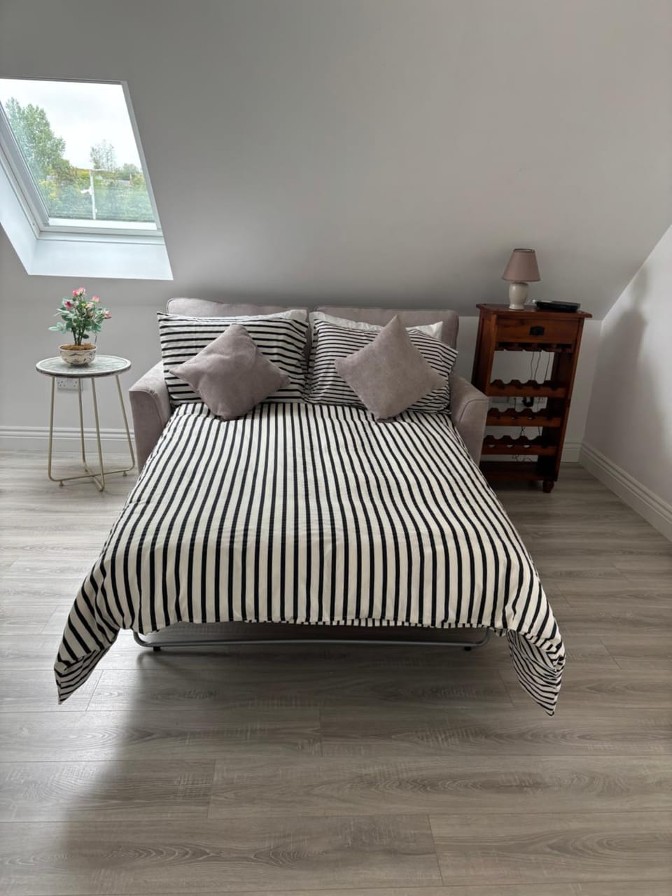 Lough Key Luxury Riverfront Apartment Apartment in County Sligo