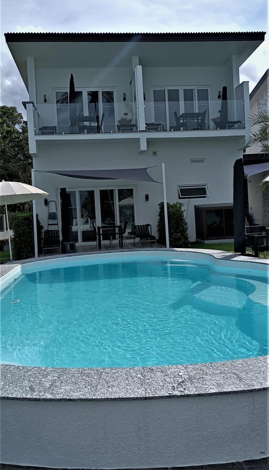 Property building, Swimming pool, Swimming pool
