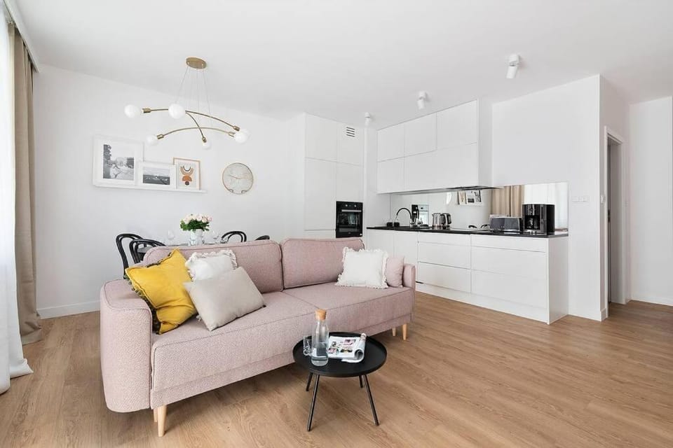 Easy Rent Apartments - Centrum 2 Krakowskie Przedmieście, 24h Check-in Apartment in Masovian Voivodeship