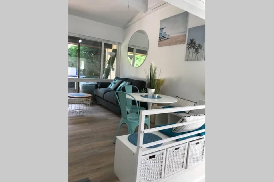 Lounge or bar, Dining area