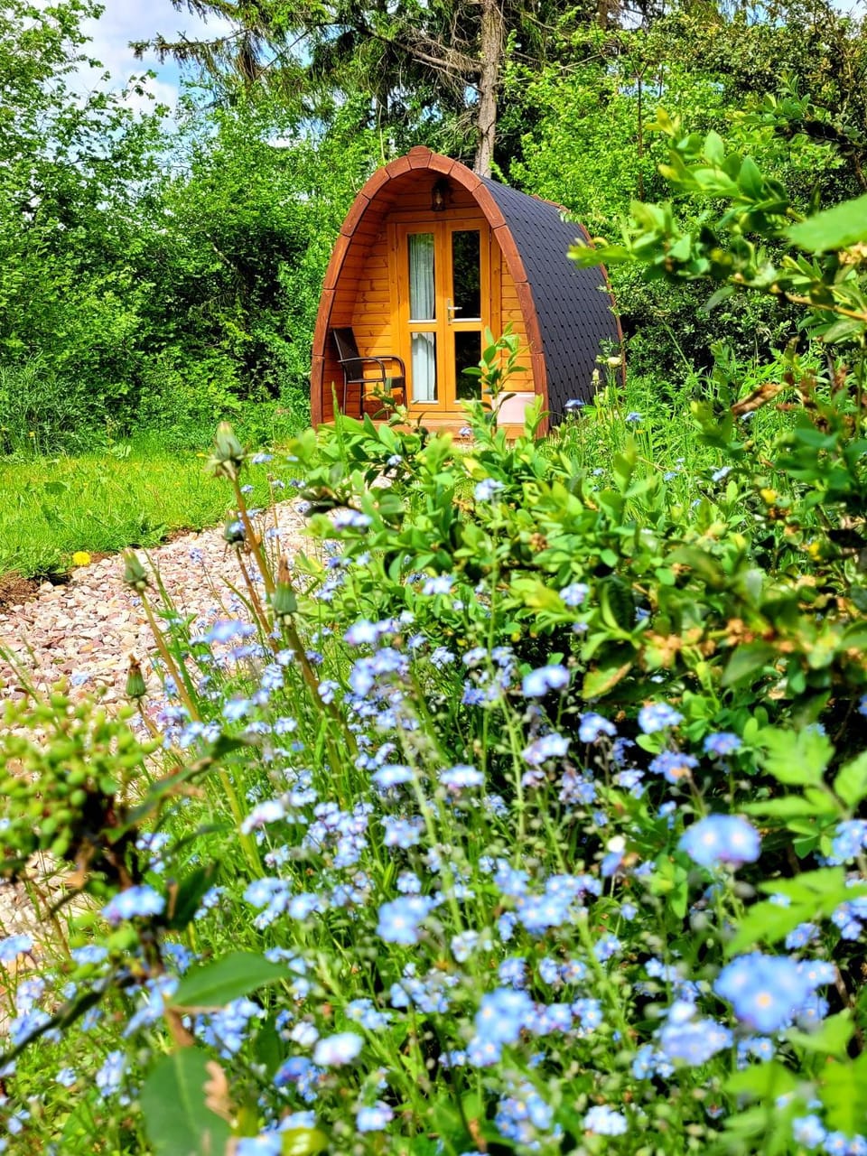 Property building, Facade/entrance, Garden