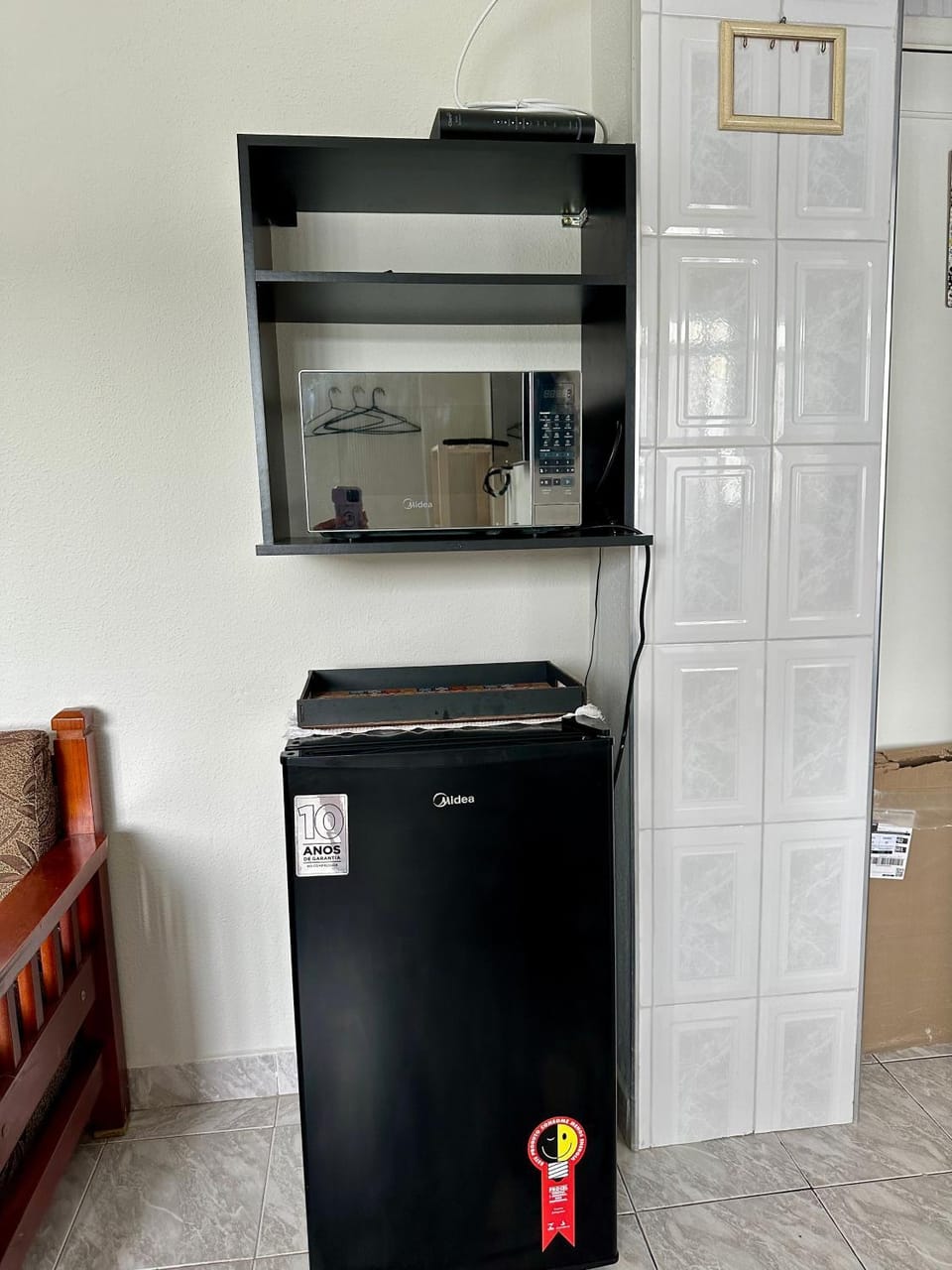 microwave, minibar