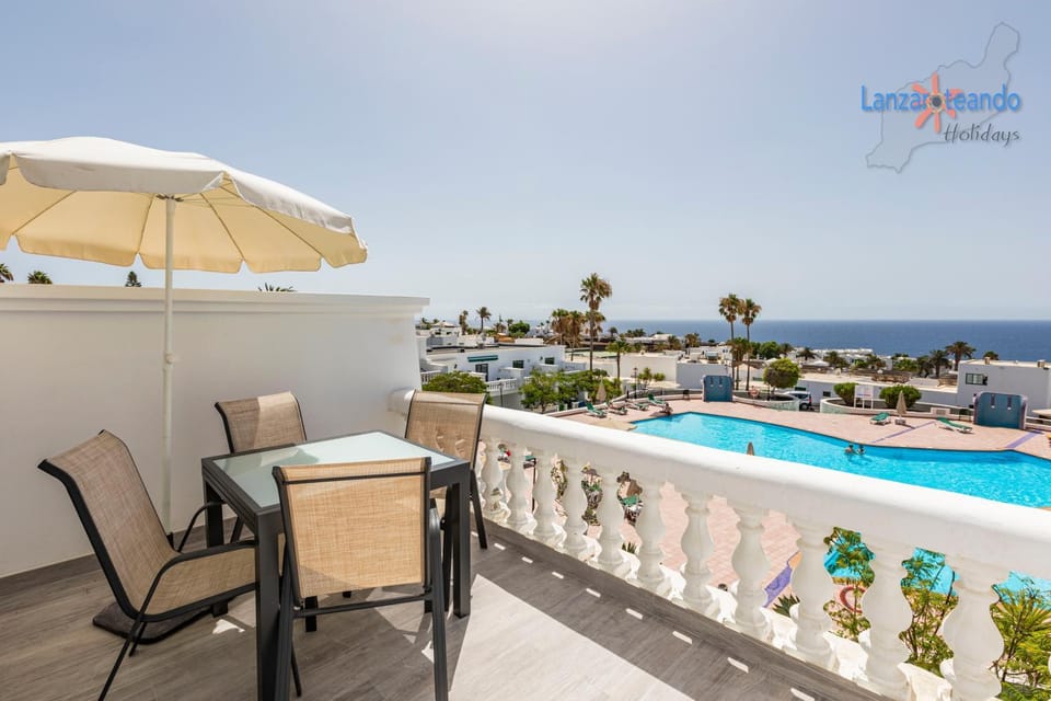 Balcony/Terrace, Pool view, Sea view