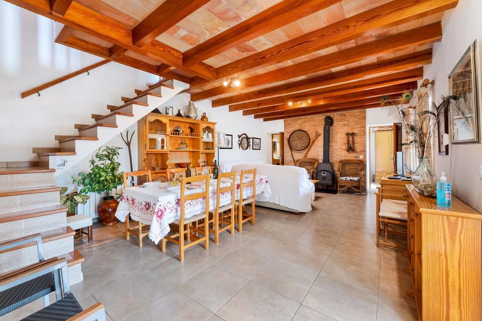 Property building, Living room, Bedroom