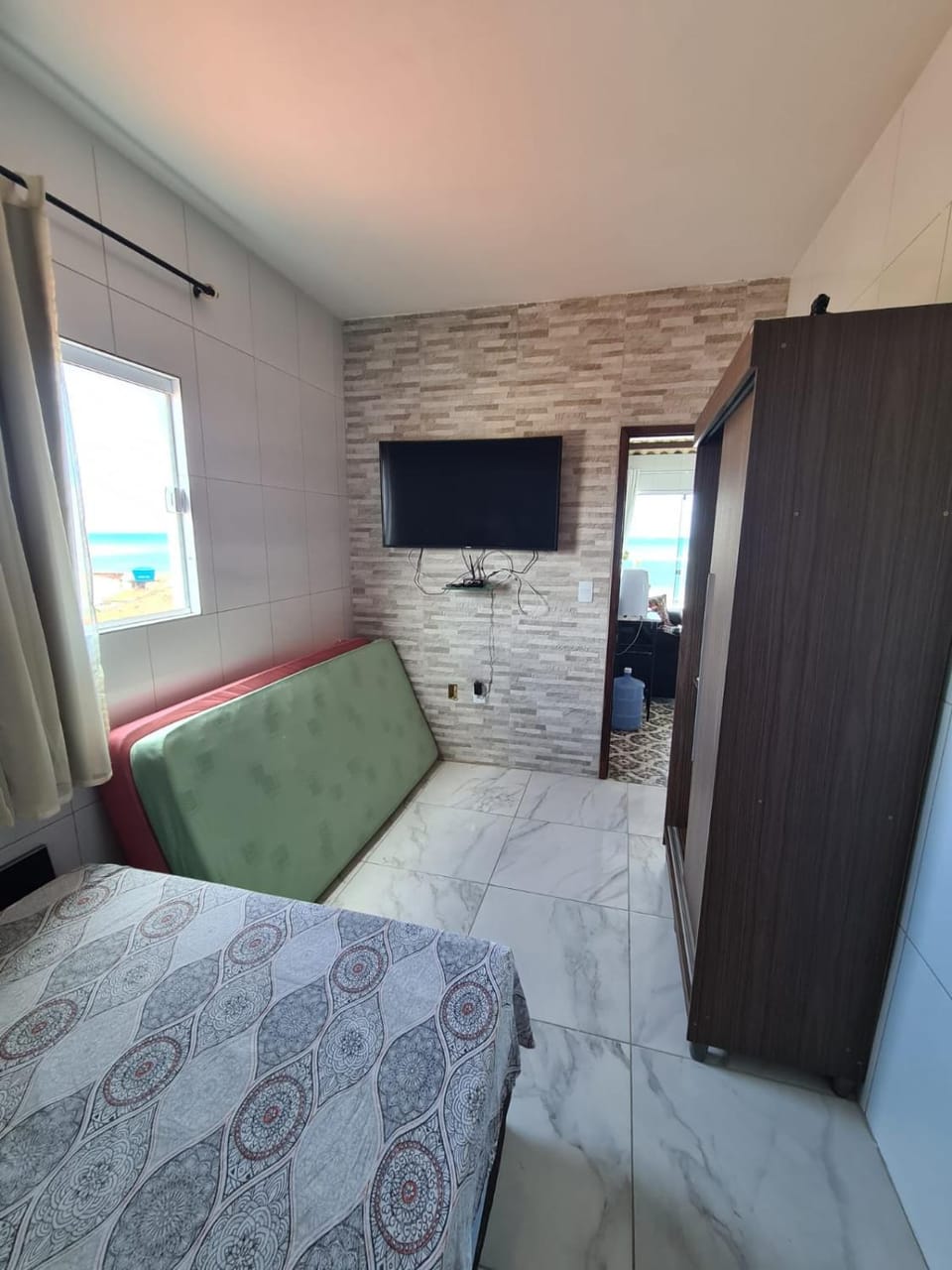 TV and multimedia, Photo of the whole room