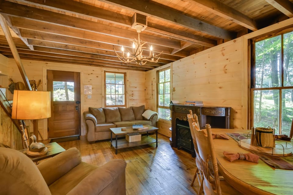 Adirondacks Cabin w/ Fire Pit on Otter Lake! Cabin in Webb