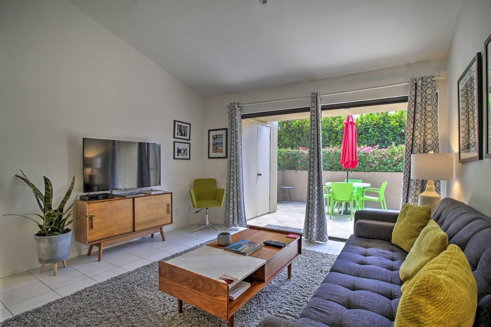 Palm Springs Retreat w/ Pool Access, Near Downtown House in Palm Springs