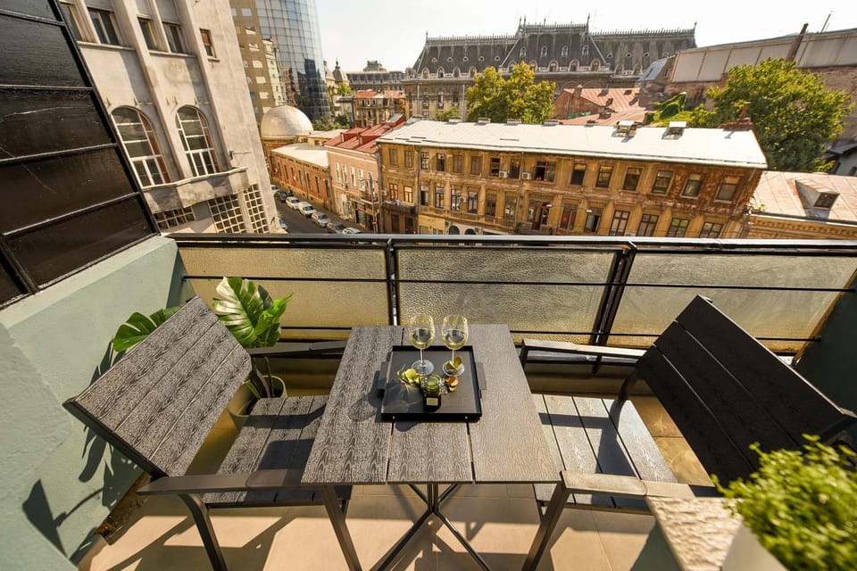 Patio, View (from property/room), Balcony/Terrace, Seating area, City view