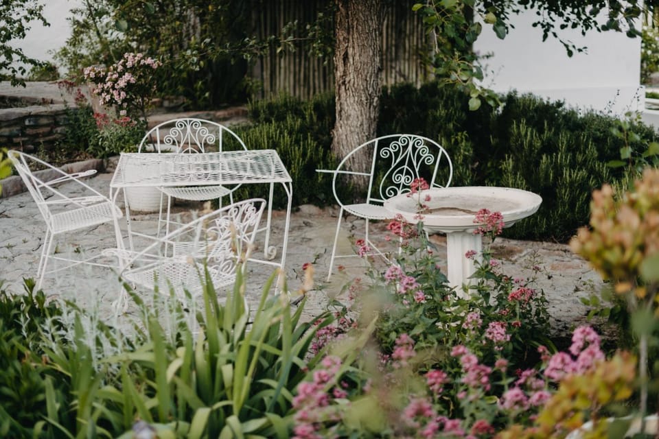 Garden, Seating area