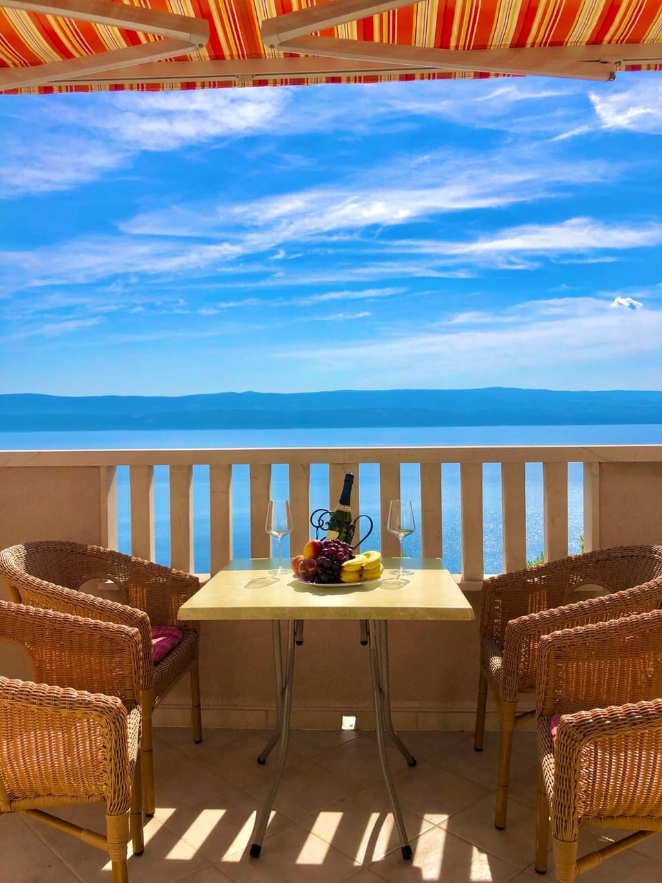 View (from property/room), Balcony/Terrace, Garden view, Mountain view, Quiet street view