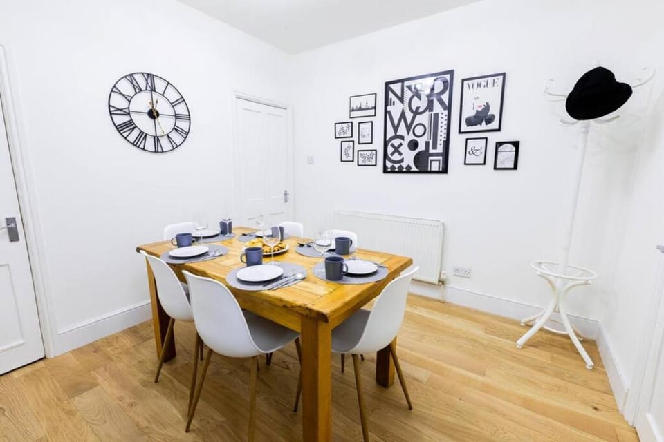 Stunning City Centre House With Hot Tub & Cinema Room House in Norwich