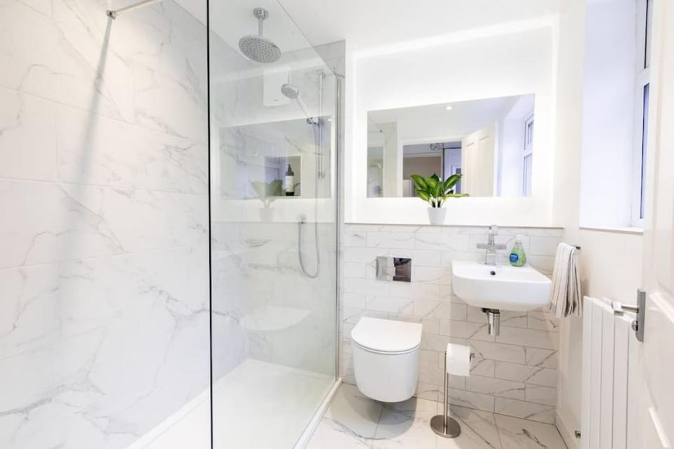 Stunning City Centre House With Hot Tub & Cinema Room House in Norwich